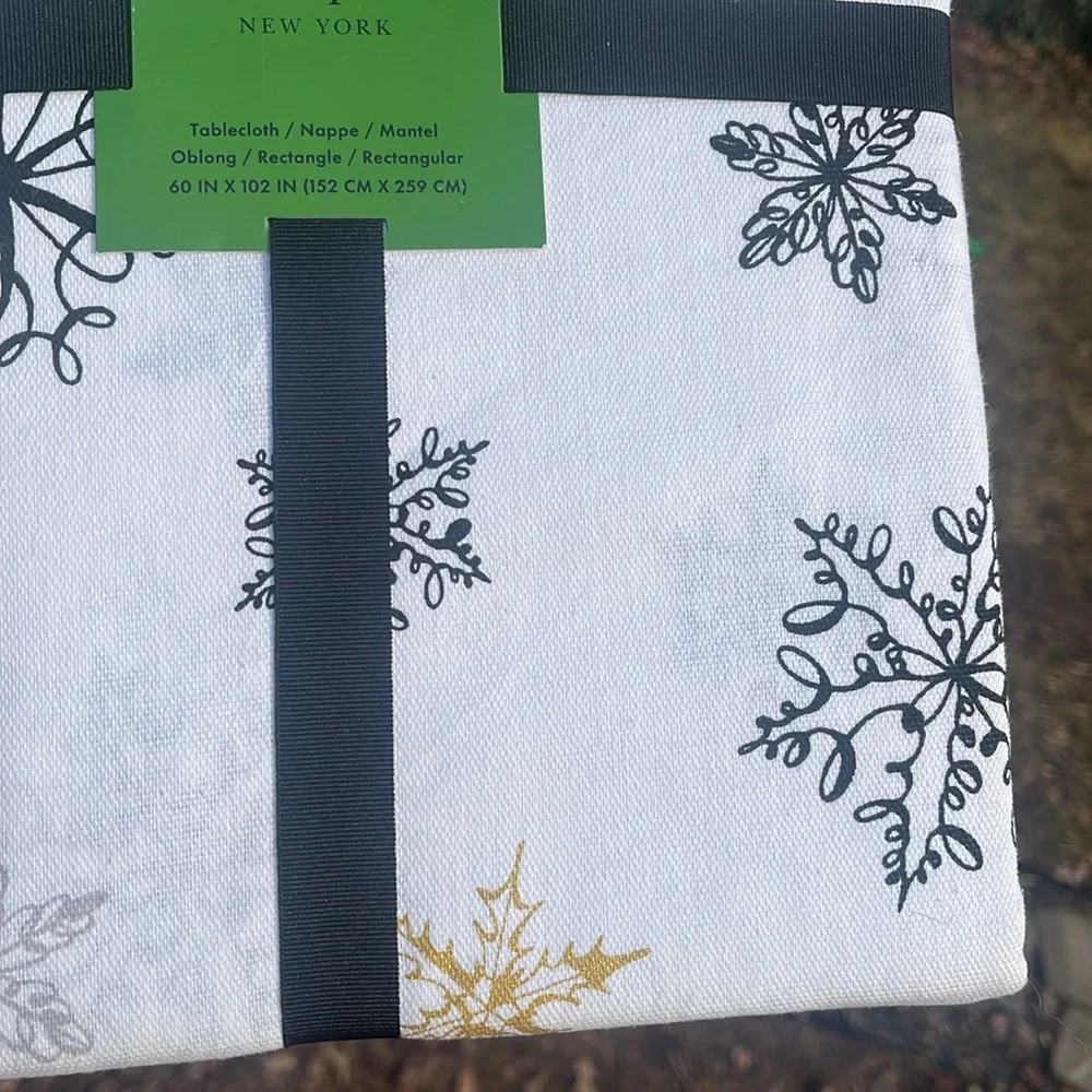 Kate Spade Snowflake Tablecloth 60 x 102 White w/ Black & Gold/Silver Cotton NWT